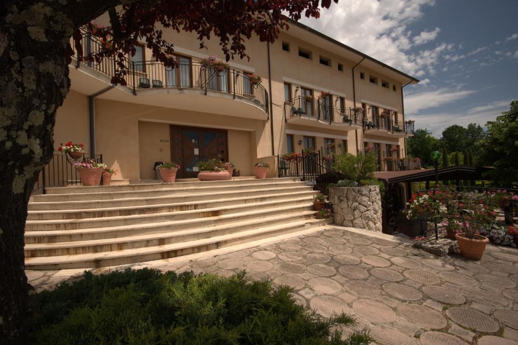 La Grotte 3*